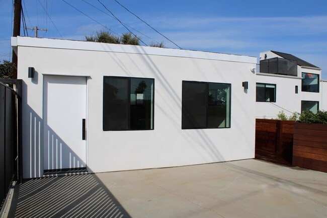 property at 3527 Greenfield Ave