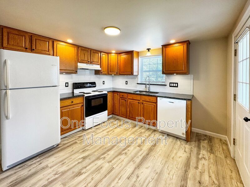 61 Lower Mulberry St in Danville, PA - Building Photo