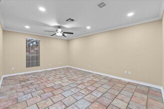 114 Grand Ave in Bacliff, TX - Building Photo - Building Photo