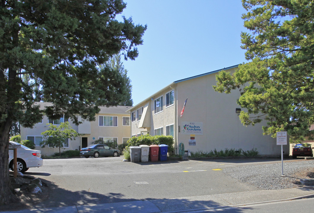 AUDREY GARDENS in Everett, WA - Building Photo