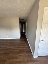 609 Rogers Rd in Lexington, KY - Building Photo - Building Photo