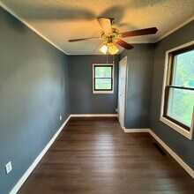 1825 N Oak Grove Ave in Springfield, MO - Building Photo - Building Photo