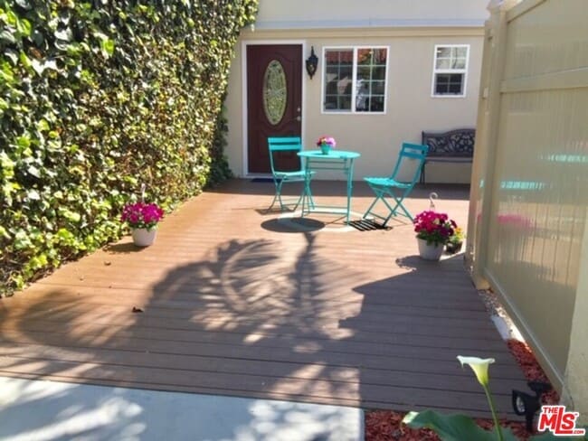 1348 S Curson Ave in Los Angeles, CA - Building Photo - Building Photo