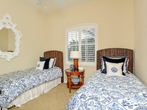 2605 Estrella Dr in Naples, FL - Building Photo - Building Photo