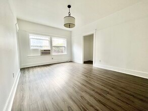 2255 W 14th St in Los Angeles, CA - Building Photo - Building Photo