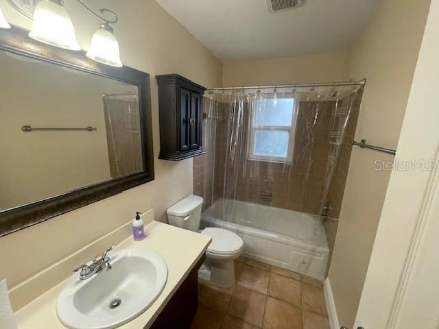 8067 Candlewoode Dr in Largo, FL - Building Photo - Building Photo