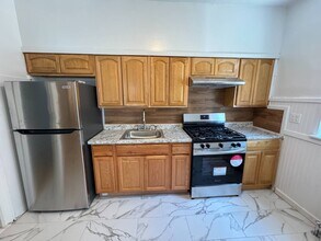 861 Kinsella St in Bronx, NY - Building Photo - Building Photo