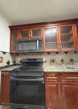 2531 NW 88th St in Miami, FL - Building Photo - Building Photo