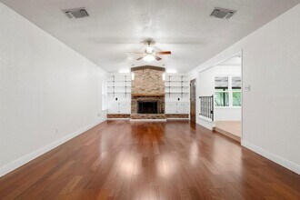2624 Barton Hills Dr in Austin, TX - Building Photo - Building Photo