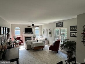 23063 Pembrook Dr in Hollywood, MD - Building Photo - Building Photo