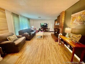66 Haywardville Rd in East Haddam, CT - Building Photo - Building Photo
