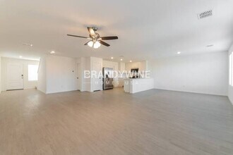 260 Backcountry Dr in Little Elm, TX - Foto de edificio - Building Photo