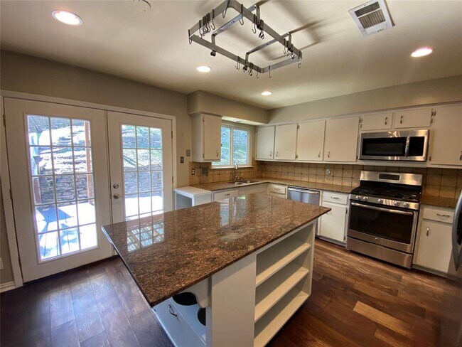 2911 Kassarine Pass in Austin, TX - Building Photo - Building Photo