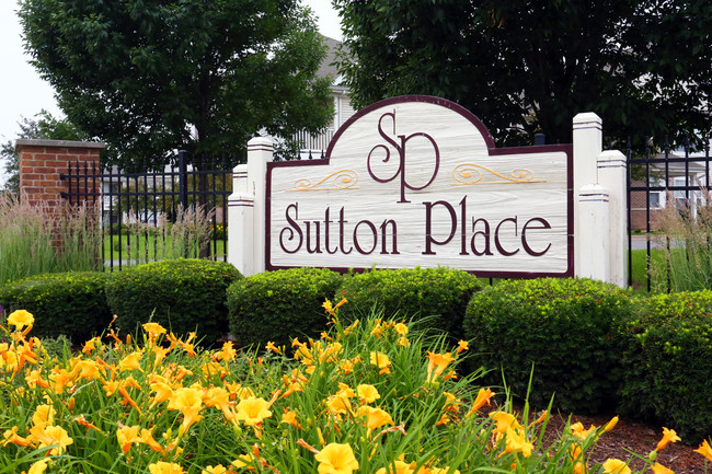 Sutton Place Apartments in Crest Hill, IL - Building Photo - Building Photo