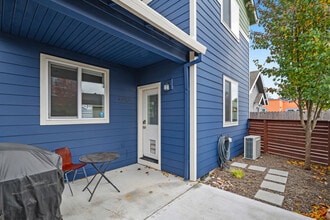 4919 SE 79th Ave in Portland, OR - Building Photo - Building Photo
