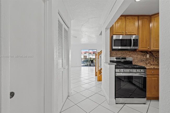 8650 SW 67th Ave in Pinecrest, FL - Building Photo - Building Photo