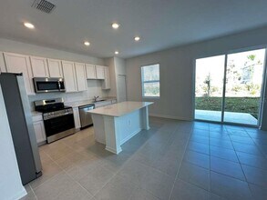 2729 Skyline Lp in Kissimmee, FL - Building Photo - Building Photo
