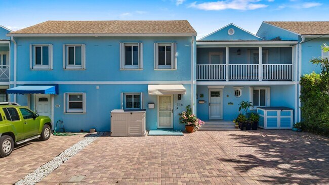 716 Rider Rd in Boynton Beach, FL - Building Photo - Building Photo