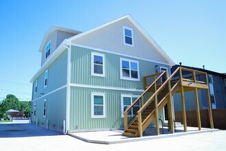 1234 E Cherry St in Springfield, MO - Building Photo - Building Photo