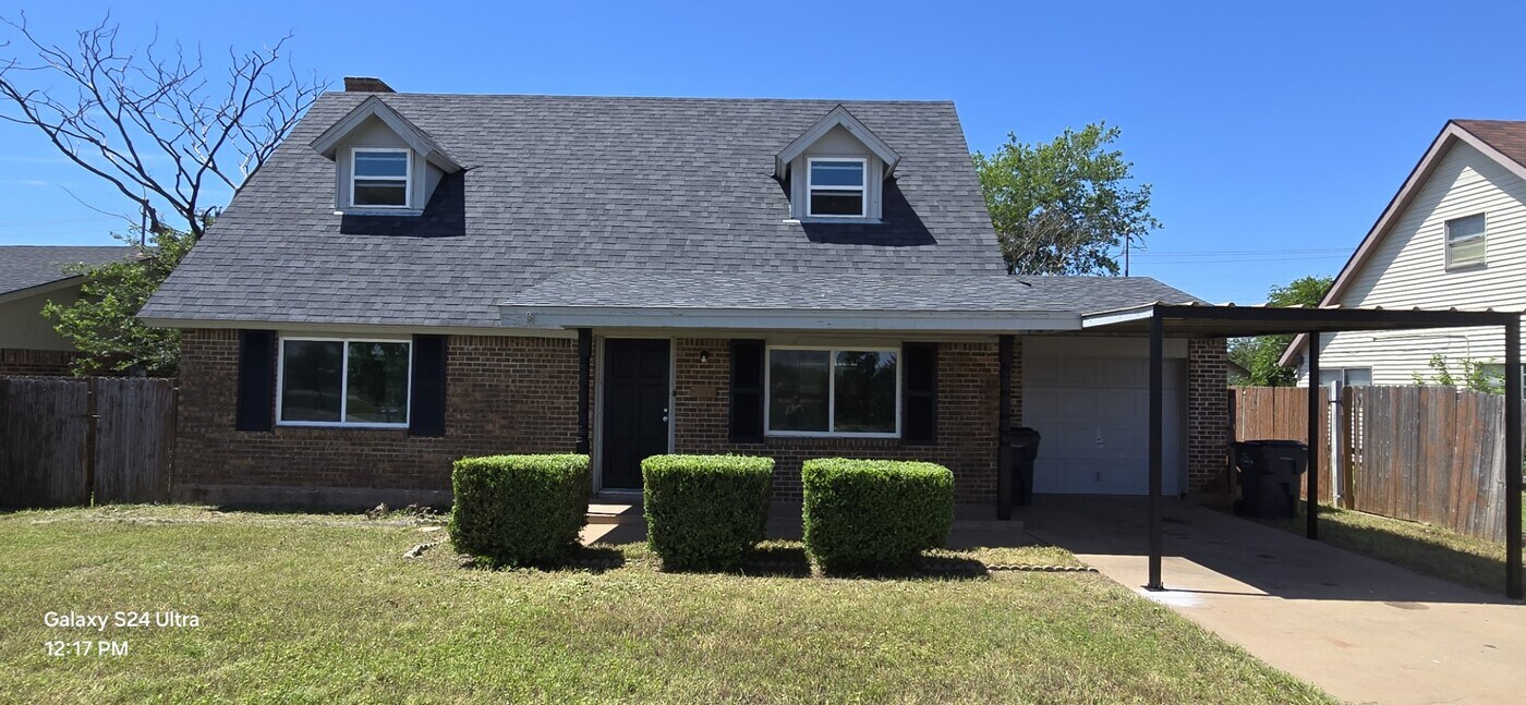 1810 Central E Fwy in Wichita Falls, TX - Building Photo