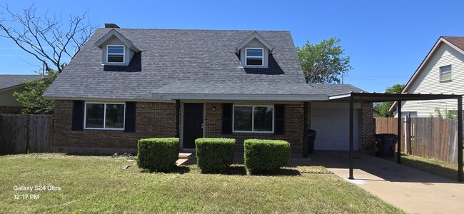 property at 1810 Central E Fwy