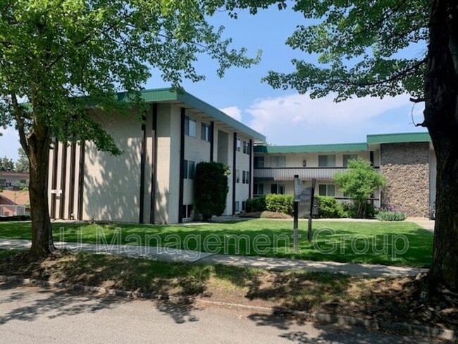 property at 1622 W 7th Ave