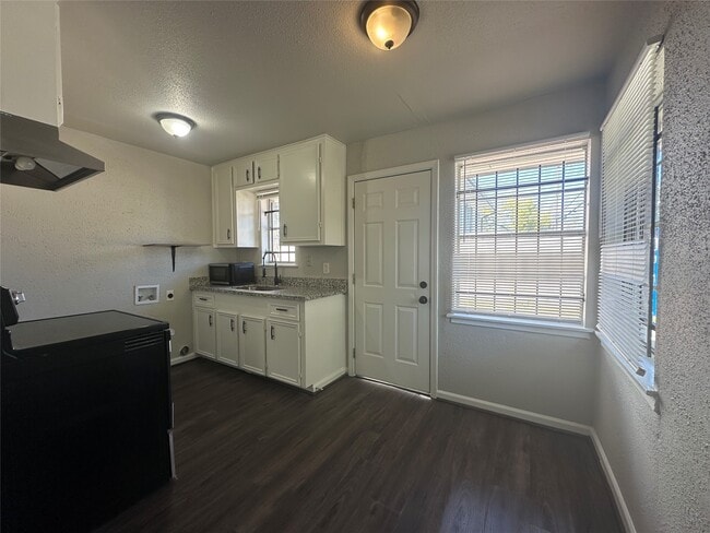 3811 Cornell St in Houston, TX - Building Photo - Building Photo