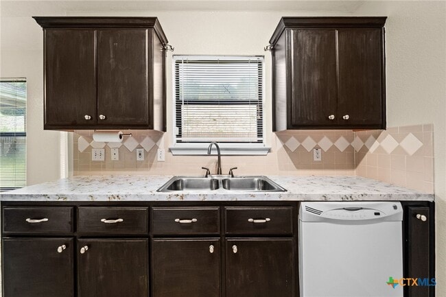 1908 Cline Dr in Copperas Cove, TX - Foto de edificio - Building Photo