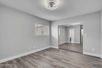 7290 E Rancho Vista Dr in Scottsdale, AZ - Building Photo - Building Photo