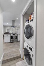 342 SW 22nd St in Fort Lauderdale, FL - Building Photo - Building Photo