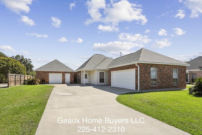 508 S Daphne Dr in Gonzales, LA - Foto de edificio - Building Photo