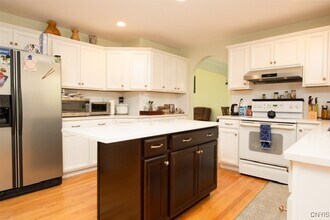 4956 Tinderbox Cir in Manlius, NY - Building Photo - Building Photo