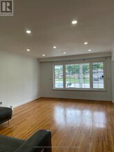 373 Rathburn Rd in Toronto, ON - Building Photo - Building Photo
