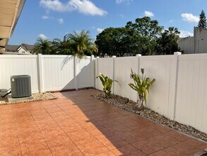 8701 Carroll Palm Pl in Tampa, FL - Building Photo - Building Photo