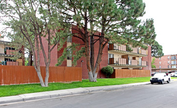 Alvarado Apartments in Albuquerque, NM - Building Photo - Building Photo