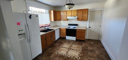 2221 Maxwell Ave in Cheyenne, WY - Building Photo - Building Photo