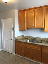 1934 W 35th St, Unit 1936.5 in Los Angeles, CA - Building Photo