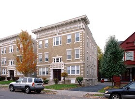 82 Tremont St in Hartford, CT - Building Photo