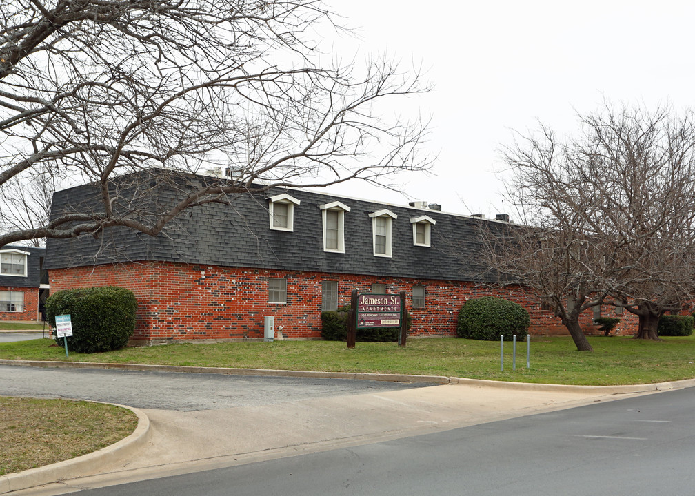 Jameson Street Apartments in Weatherford, TX - Foto de edificio