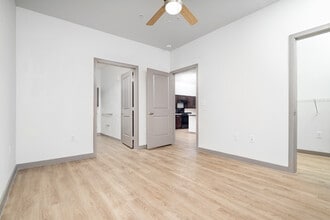 Applewood Ranch Apartments in San Antonio, TX - Foto de edificio - Building Photo