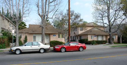 7326-7328 Hazeltine in Los Angeles, CA - Building Photo - Building Photo