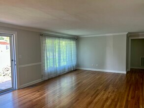 2108 Valley Ln in Johnson City, TN - Building Photo - Building Photo