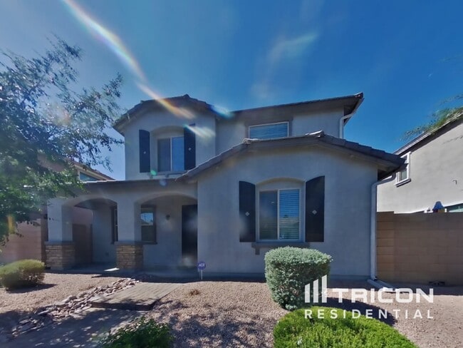 323 N 56th Pl