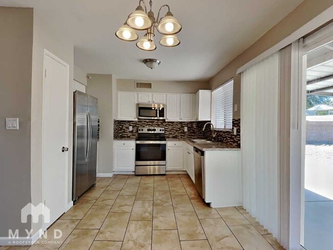 8336 N 105th Ln, Unit 5103B1 in Peoria, AZ - Building Photo - Building Photo