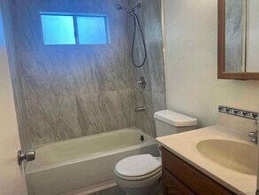 8826 Calliandra Rd in San Diego, CA - Building Photo - Building Photo