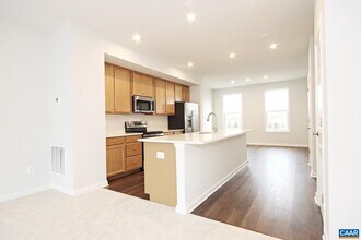 5997 McComb St in Crozet, VA - Building Photo - Building Photo