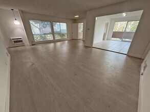 833 S Plymouth Blvd, Unit 839-1 in Los Angeles, CA - Foto de edificio - Building Photo