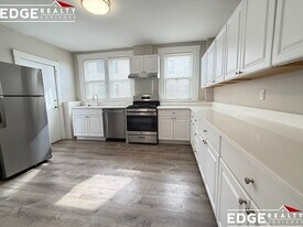 1719 Commonwealth Ave, Unit 2 in Boston, MA - Building Photo