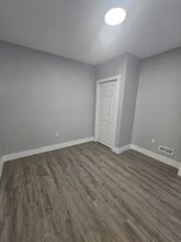 3592 W 69th St, Unit B in Cleveland, OH - Foto de edificio - Building Photo