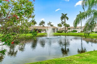 5097 Windsor Parke Dr in Boca Raton, FL - Building Photo